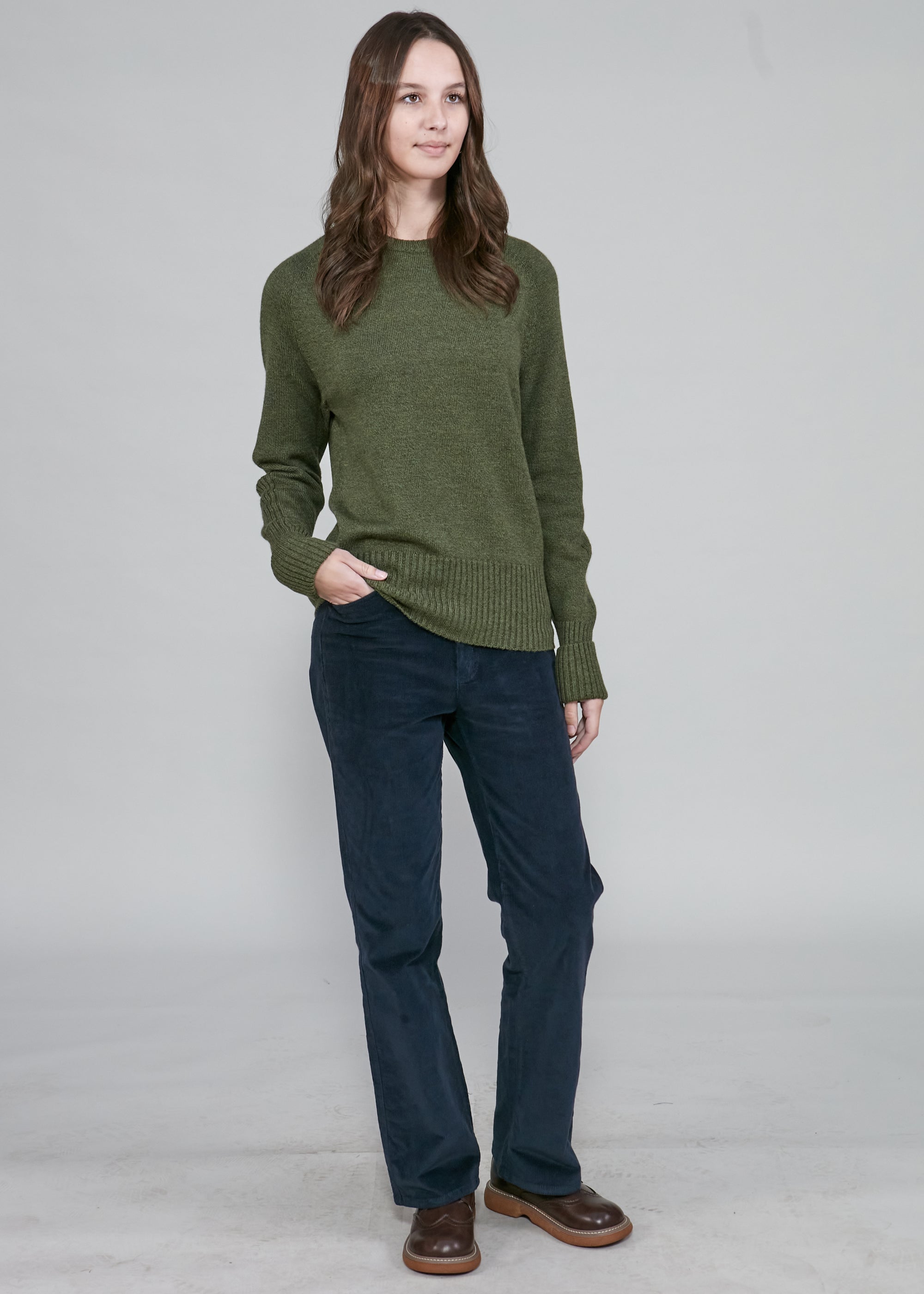 Womens Crew Neck Extrafine Merino Wool Jumper - Green Moss
