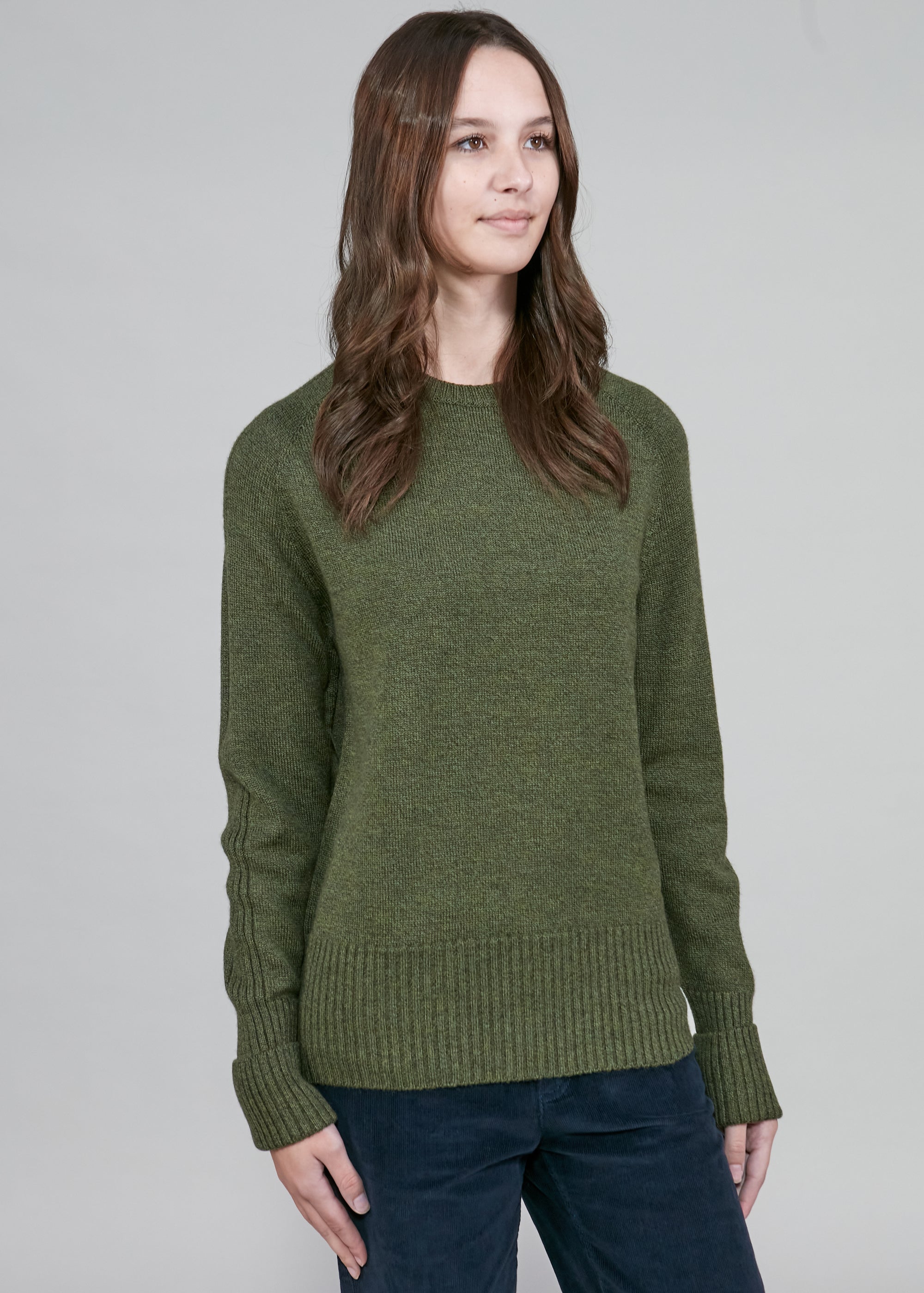 Womens Crew Neck Extrafine Merino Wool Jumper - Green Moss